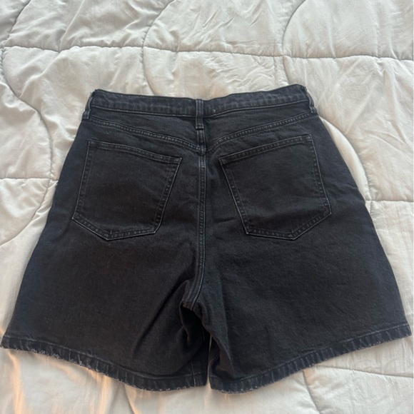Abercrombie & Fitch 7” Dad Short High Rise in Black - Picture 3 of 3
